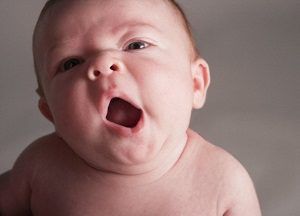 Что делать когда у новорожденного ребенка молочница на языке thumbnail